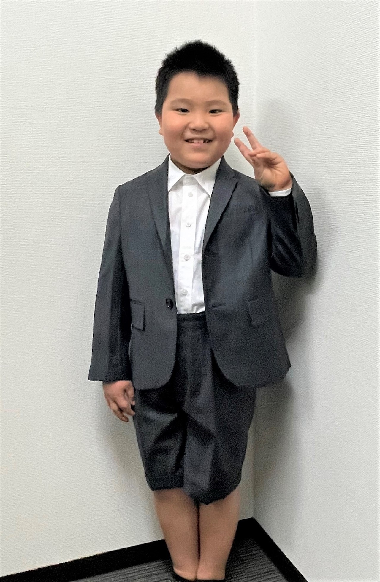 卒園式の子供スーツ